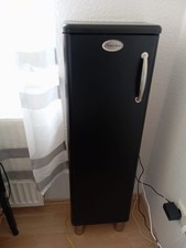 Malibu CD-Schrank in Schwarz/Matt – Retro-Design – guter Zustand / VB