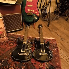 2 Guitar Hero Wireless Guitar