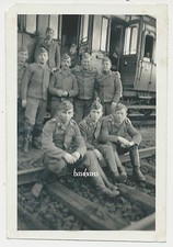 Foto Eisenbahnwaggon-Soldaten auf Transport, Reichsbahn  2.WK  ( L535)