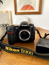 Nikon D300 Body, Battery