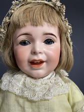 Antike Porzellankopf-Puppe