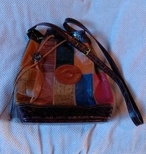 Sehr hochwertig gearbeitete  Leder Tasche Bucket Bag aus ITALIEN.