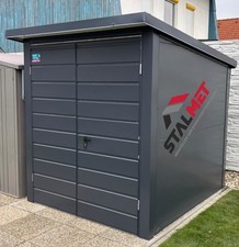 Isolierte Blechgarage