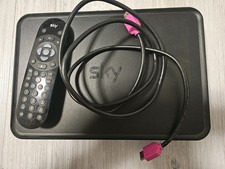 Sky Q Kabel Receiver 1 TB Festplatte Humax ESD 160s Fernbedienung und USB Kabel