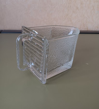 alte große Glasschütte