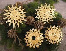 Strohsterne mit 16 Spitzen