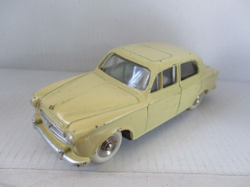 Dinky toys made - -,