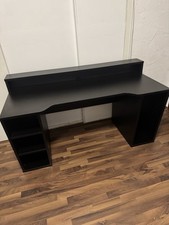 Neuwertiger Großer Gaming Schreibtisch Computertisch Zu Verkaufen