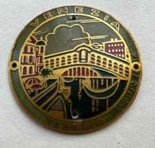 Badge souvenir auto car Italy