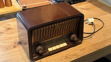 Sammlersrüxk,  funktionsfähiges Rohren-Radio von Philips „Philetta“, 1955
