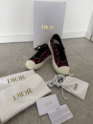 Dior walk - walk,