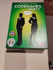 Codenames Duett ein kooperatives Spiel von Czech Games Edition