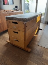 In München: Sprungkasten, Turnkasten, gepolstert, Firma Germina