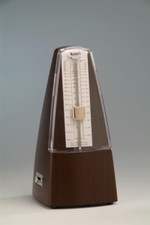 Metronom Pyramidenform