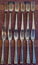 OKA Pyramide 90-21 versilbert: Kuchengabeln, gebraucht