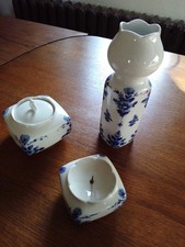 Konvolut Graf von Henneberg kobaltfarben Vase, Kerzenhalter, Dose