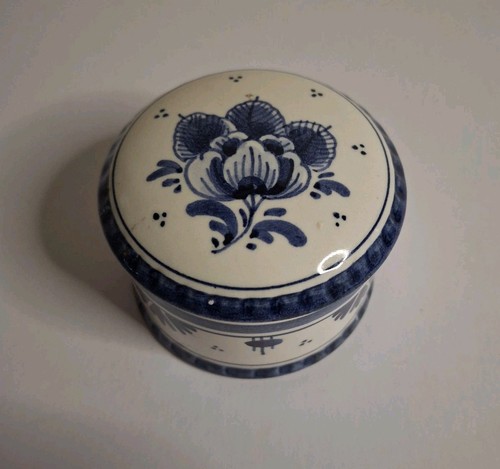 Delfter blau weiß floral - &,
