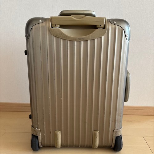 Rimowa topas titanium cabin - rimowa,