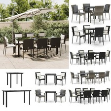 Garten-Essgruppe mit Kissen