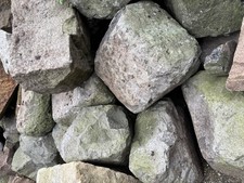 Große Natur Steine für Garten