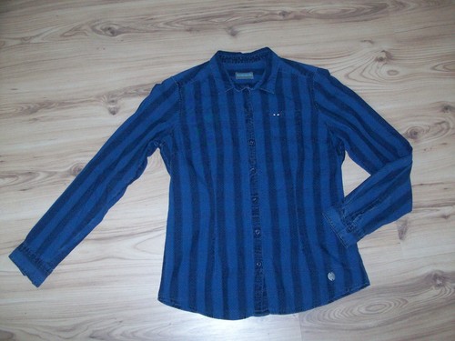 Dunkelblaue taillierte