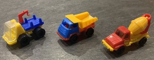 Ferrero kinder k94n15 - Ü-ei,