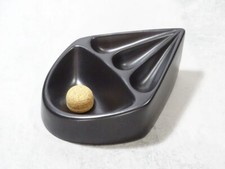 Pfeifenascher mit Ablage für