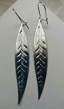 Schöne - SILBERFEDER - Ohrringe - Feder - Blatt - Silberfarben -ca. 7,5 cm lang 