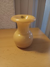 alte Alabaster Vase Herna Made in Spain gelblich ca. 10,5 cm hoch