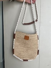 Neu Soeur Raffia