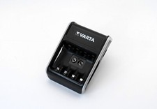 ? VARTA LCD Stecker-Ladegerät 5767, AA, AAA, 9V, USB-Anschluß ?