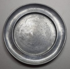 ZINNTELLER mit Monogramm „J P St“, gemarkt Schneeberg 1765