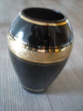 uralte Schwarzglas Vase Hyalith mit Goldverzierungen ca 15 cm