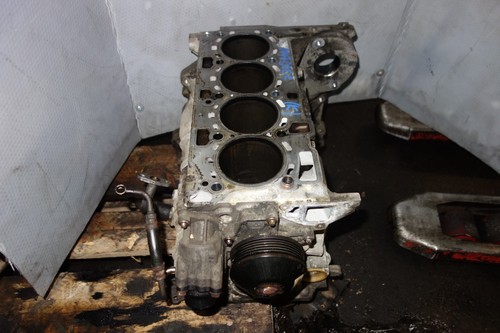 Motorblock n47d20c bmw 320d - motorblock,