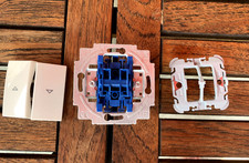 Busch Jaeger Jalousieschalter Rolladenschalter 2000/4 mit Schaltern - neuwertig