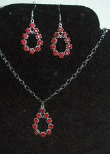 Schmuckset Tropfen Ohrhänger u.Kette  antik-silber rote Steine 3tlg.