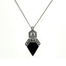 Art Deco Stil Irregular Cut