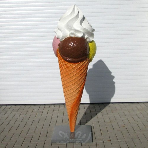 Eistüte kugeleis mit sahne - mit,