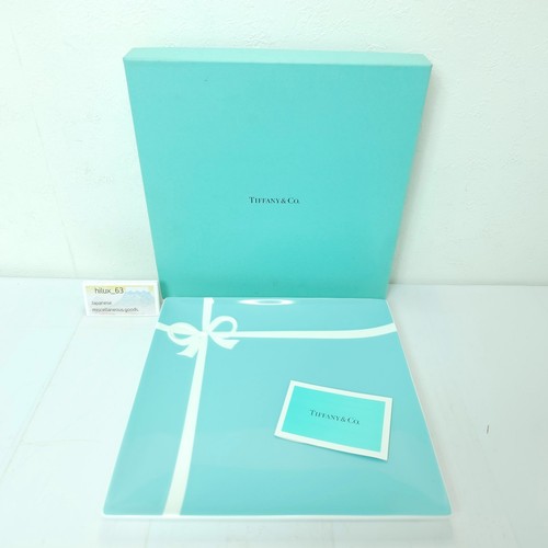 Tiffany blue box - &,