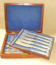 Alt: 12 versilberte Fischbesteck-Messer Atkin Sheffield in Kasten – toll - schau