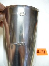 2488.       gebr. Messbecher  aus Edelstahl Messkanne