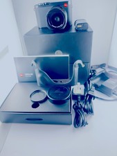 Leica Q2 47.3MP , 4889, sehr guter Zustand, wenig benutzt. Umfang wie auf Bild 1