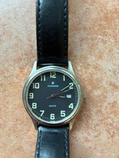 Eine Junghansuhr mit Armband