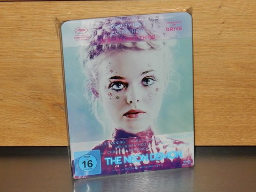 The neon demon bluray - neon,