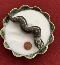 Schlange aus Stein Grau Braun