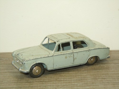 Peugeot 403 dinky toys 24b - 403,