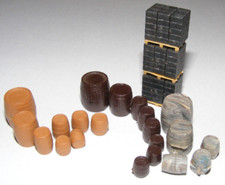 HO Modellbahn Teile Konvolut Ladegut Holzfässer Kohle Briketts gestapelt