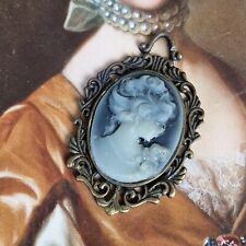 Älterer Anhänger, Gemme