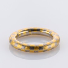 Ring aus 750 Gelbgold und 900