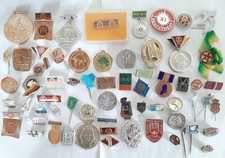 63x Anstecker Abzeichen Pin